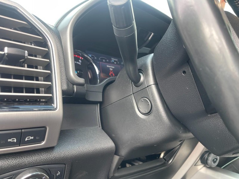 Ford Super Duty F-250 SRW Vehicle Image 19