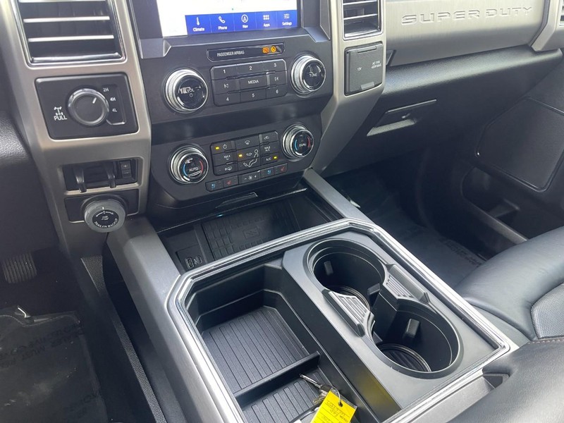 Ford Super Duty F-250 SRW Vehicle Image 24