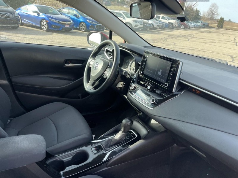 Toyota Corolla Vehicle Image 02