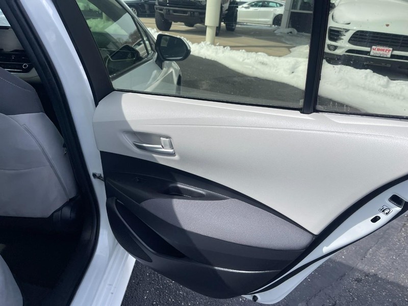 Toyota Corolla Vehicle Image 07