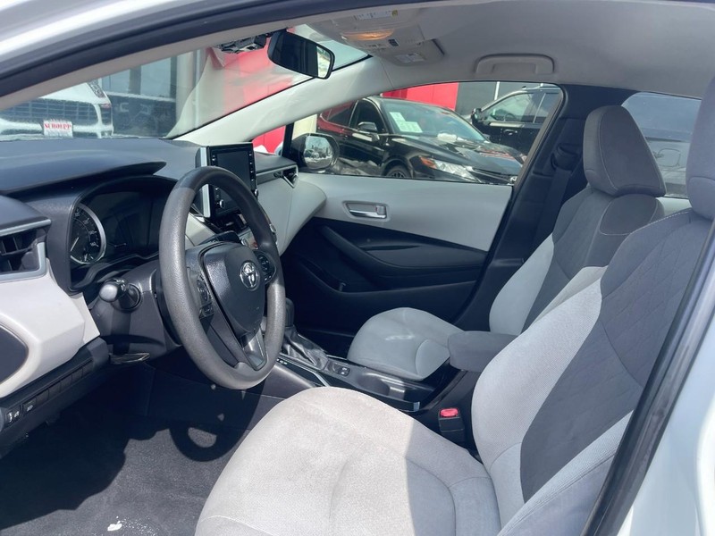 Toyota Corolla Vehicle Image 09