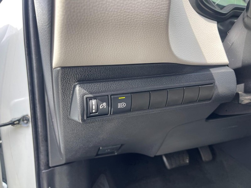 Toyota Corolla Vehicle Image 10