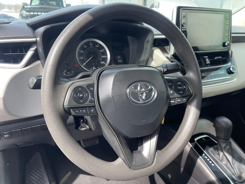 Toyota Corolla Vehicle Image 11