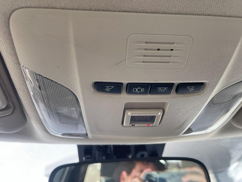 Toyota Corolla Vehicle Image 18