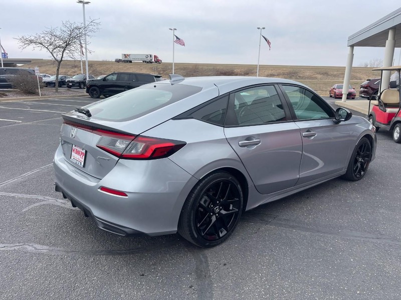 Honda Civic Hatchback Vehicle Image 03