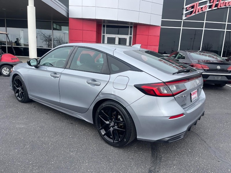 Honda Civic Hatchback Vehicle Image 04