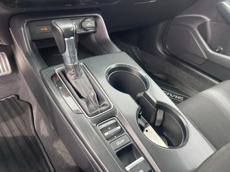 Honda Civic Hatchback Vehicle Image 22