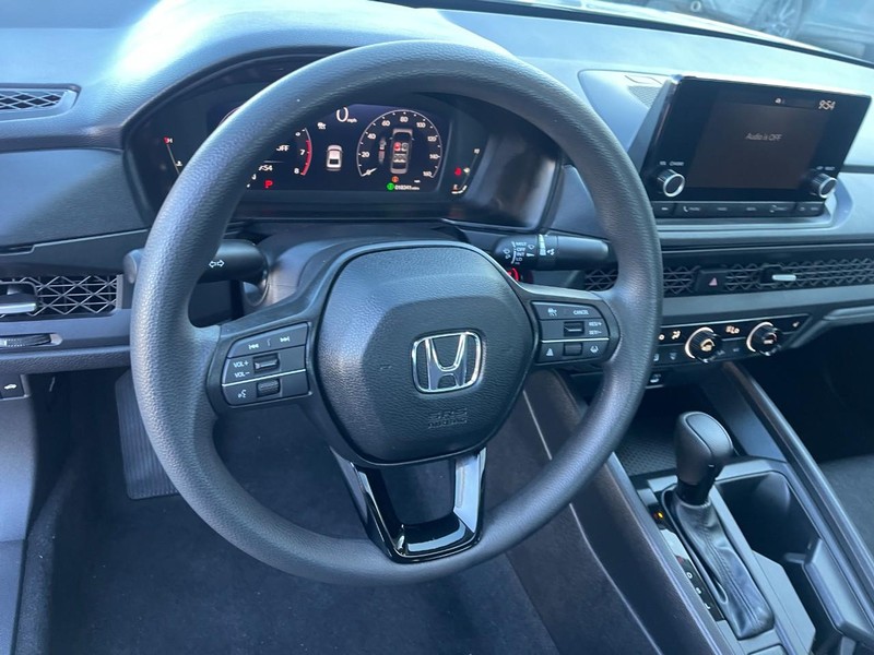 Honda Accord Sedan Vehicle Image 16