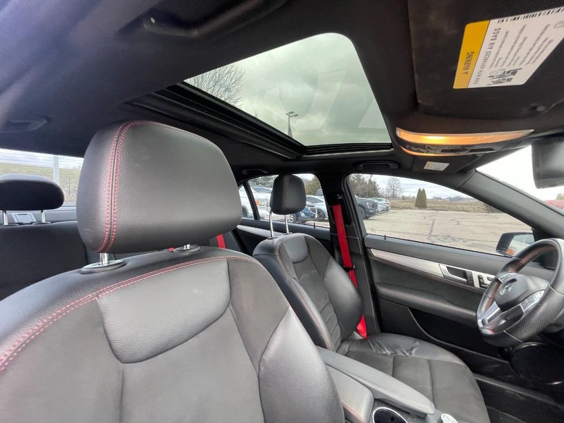 Mercedes-Benz C-Class Vehicle Image 04