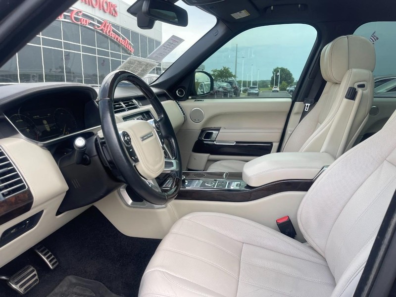 Land Rover Range Rover Vehicle Image 12