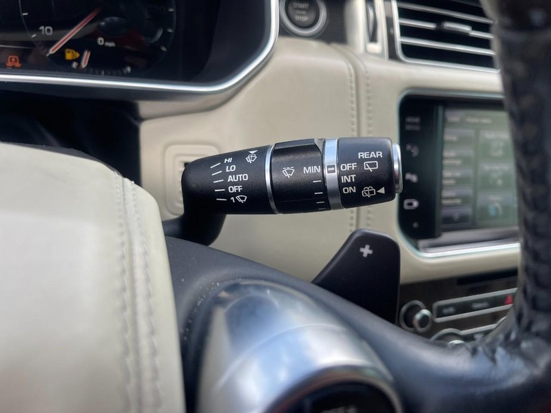 Land Rover Range Rover Vehicle Image 18