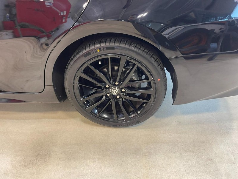 Toyota Camry Vehicle Image 05