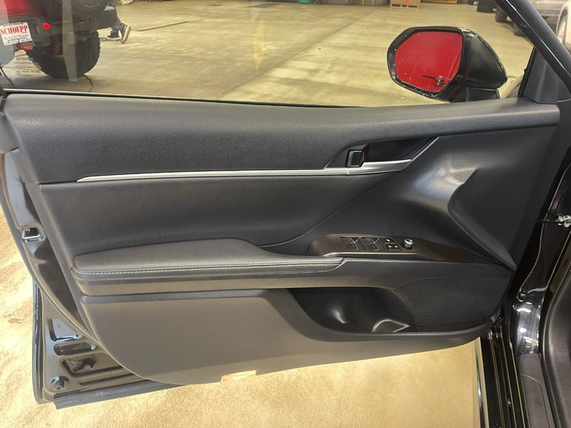 Toyota Camry Vehicle Image 20