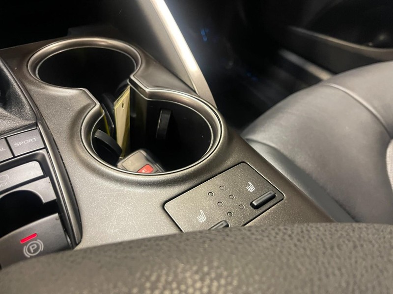 Toyota Camry Vehicle Image 28