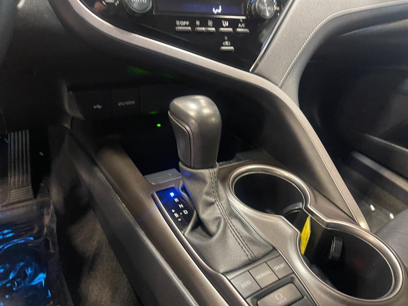 Toyota Camry Vehicle Image 29