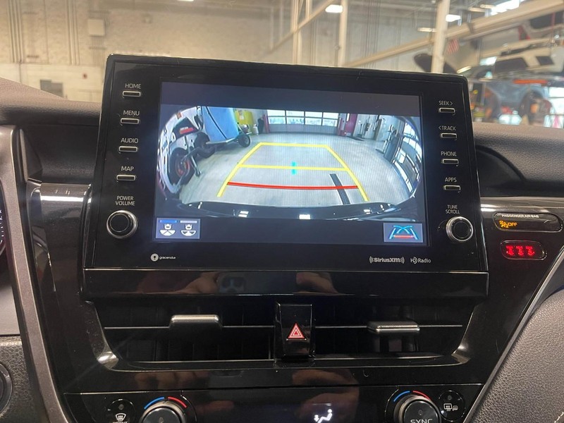 Toyota Camry Vehicle Image 32