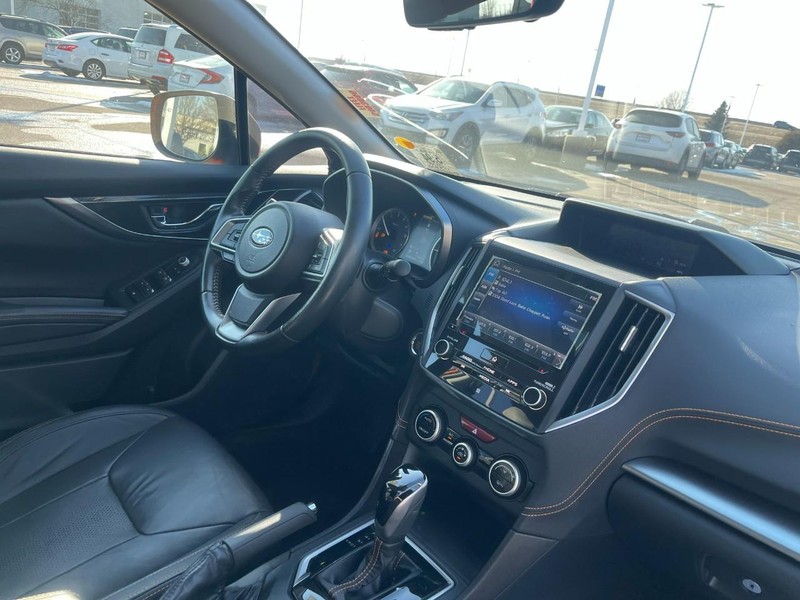 Subaru Crosstrek Vehicle Image 02