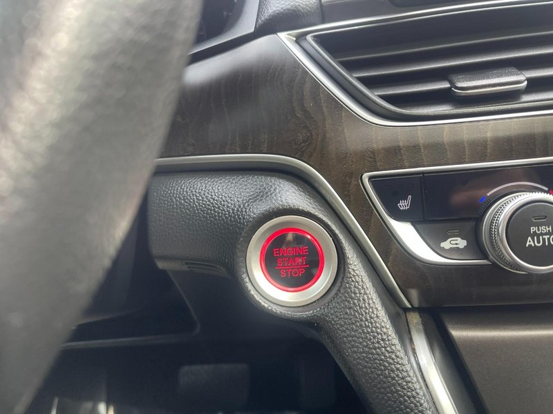 Honda Accord Sedan Vehicle Image 28