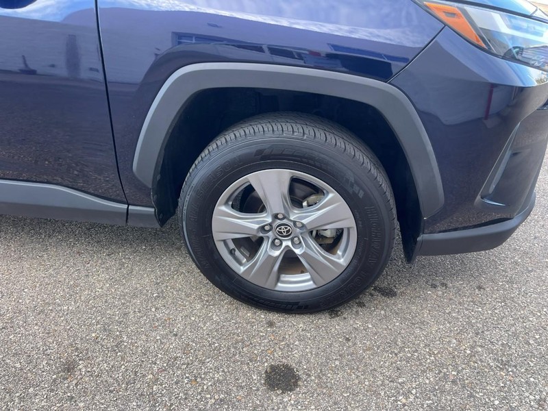 Toyota RAV4 Vehicle Image 07