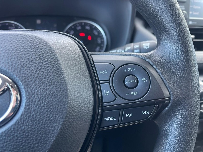 Toyota RAV4 Vehicle Image 24