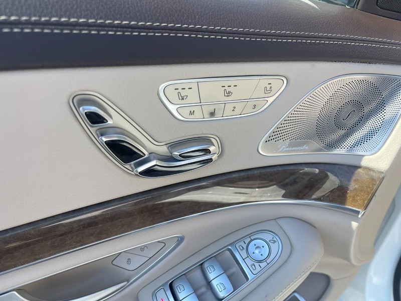 Mercedes-Benz S-Class Vehicle Image 19