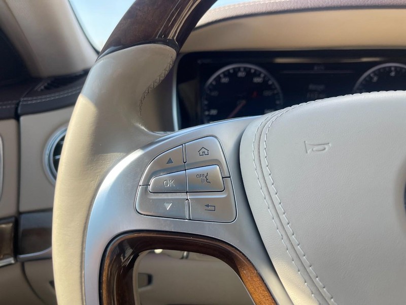 Mercedes-Benz S-Class Vehicle Image 22