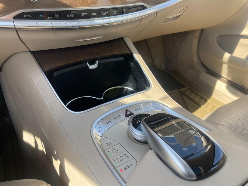 Mercedes-Benz S-Class Vehicle Image 30