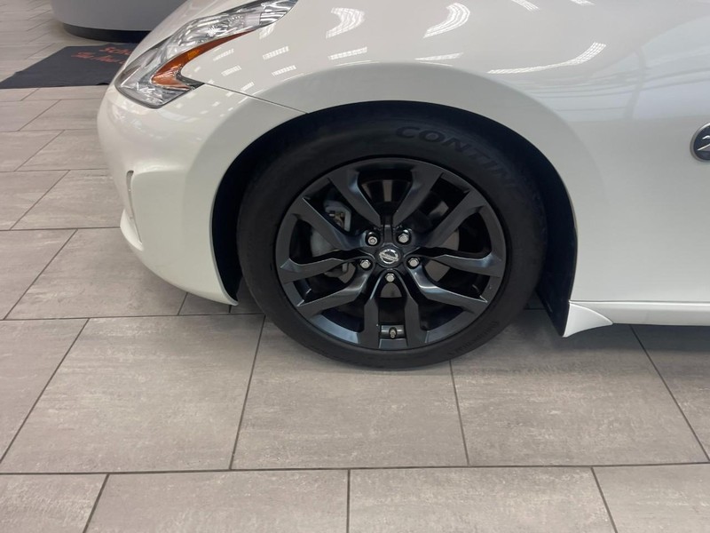 Nissan 370Z Vehicle Image 06