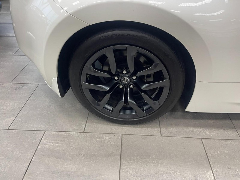 Nissan 370Z Vehicle Image 08