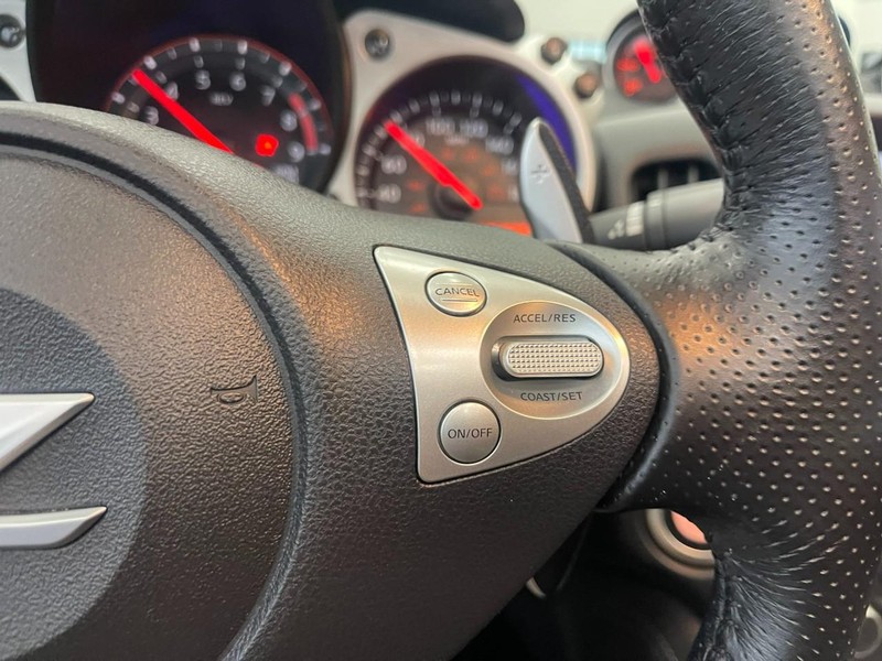 Nissan 370Z Vehicle Image 16