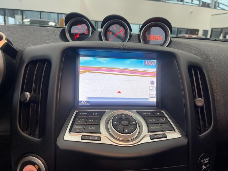 Nissan 370Z Vehicle Image 23