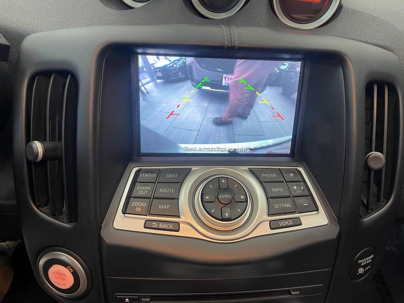 Nissan 370Z Vehicle Image 24