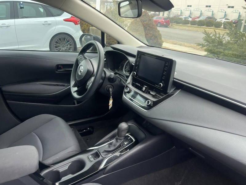 Toyota Corolla Vehicle Image 02