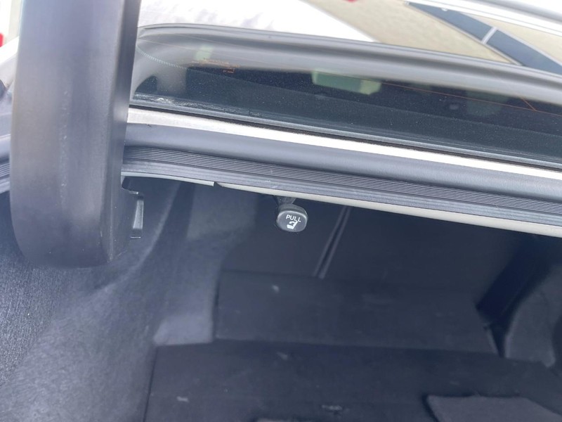 Toyota Camry Vehicle Image 11