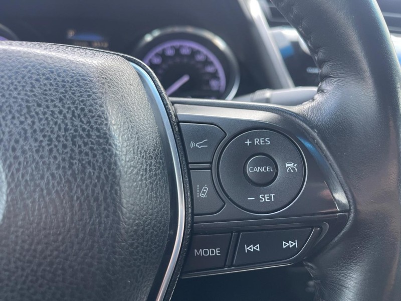 Toyota Camry Vehicle Image 20