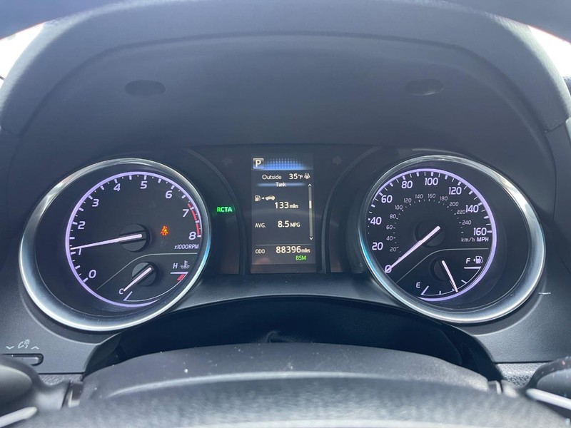 Toyota Camry Vehicle Image 23