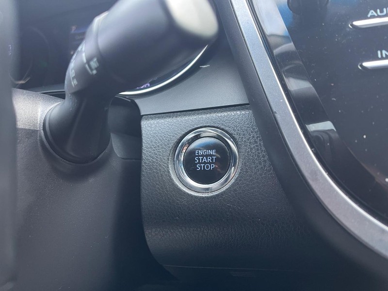 Toyota Camry Vehicle Image 26