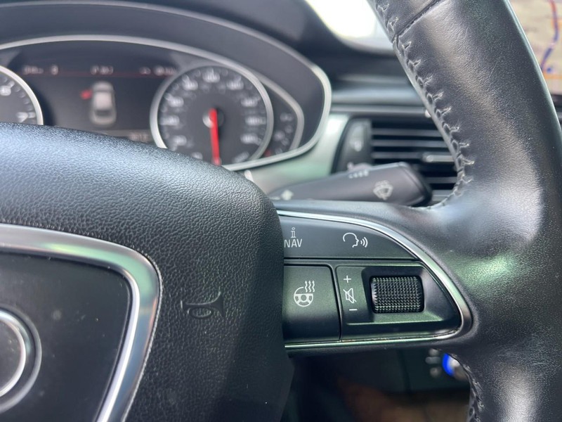 Audi A7 Vehicle Full-screen Gallery Image 24