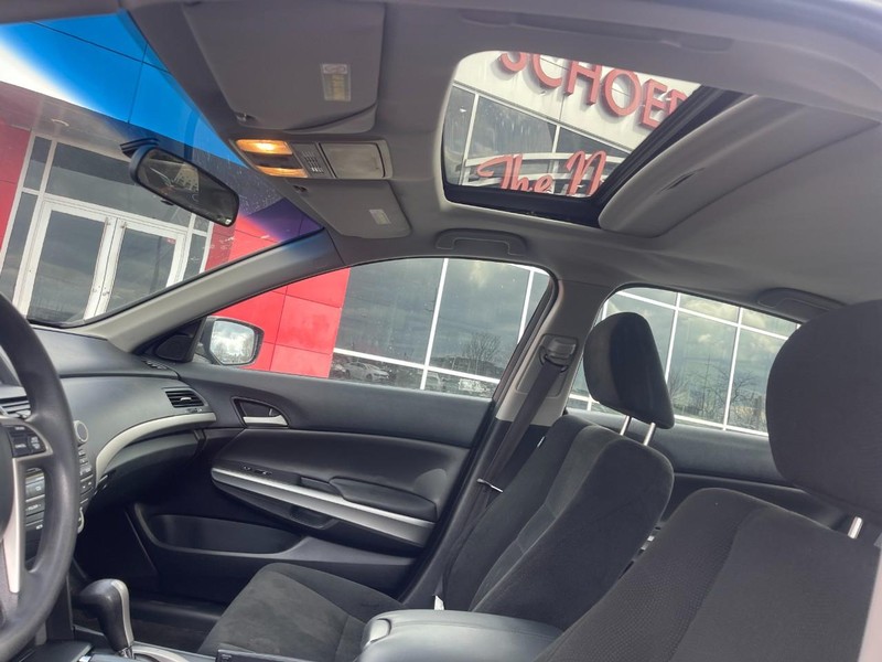 Honda Accord Sedan Vehicle Image 02