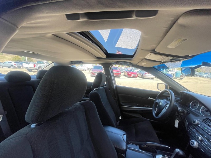 Honda Accord Sedan Vehicle Image 10