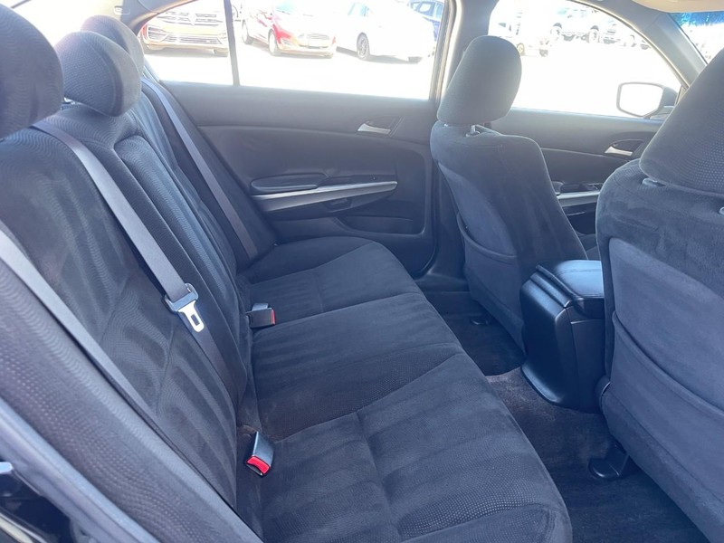 Honda Accord Sedan Vehicle Image 13
