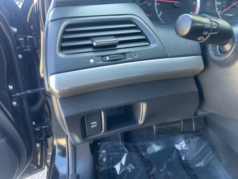 Honda Accord Sedan Vehicle Image 20