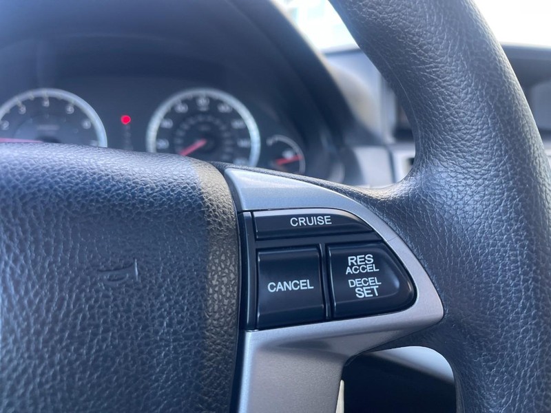 Honda Accord Sedan Vehicle Image 23