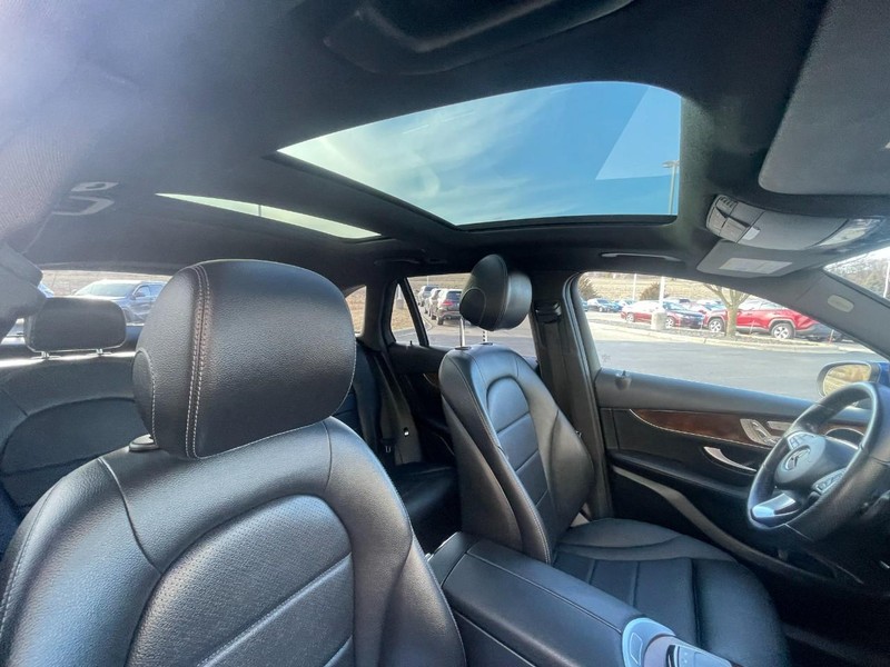 Mercedes-Benz GLC Vehicle Image 10