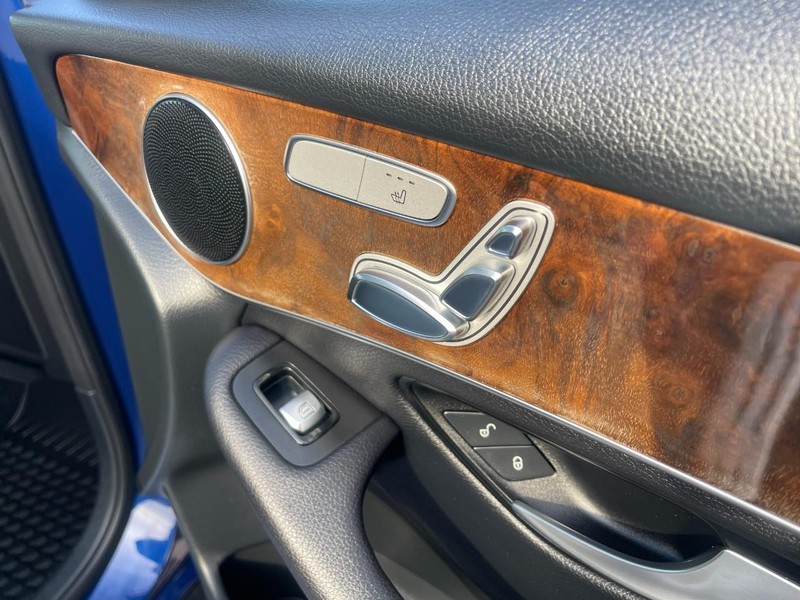 Mercedes-Benz GLC Vehicle Image 14