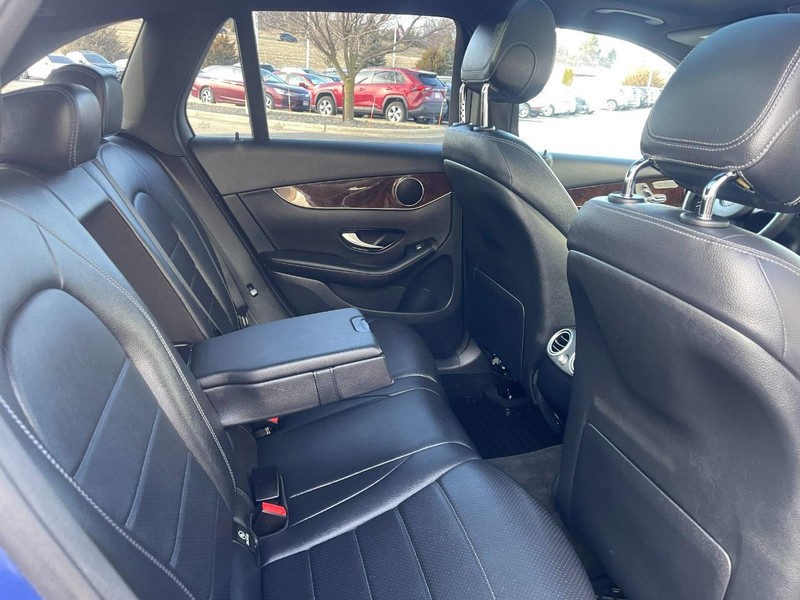 Mercedes-Benz GLC Vehicle Image 15