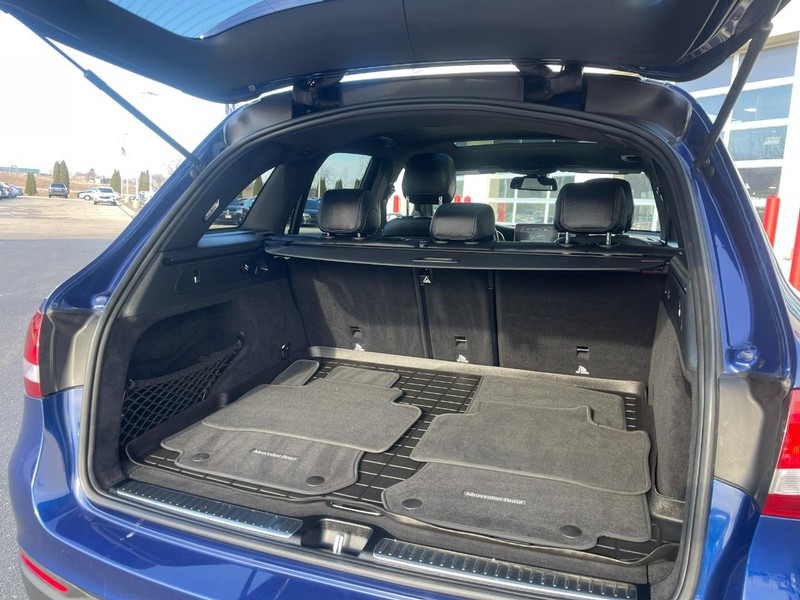 Mercedes-Benz GLC Vehicle Image 18