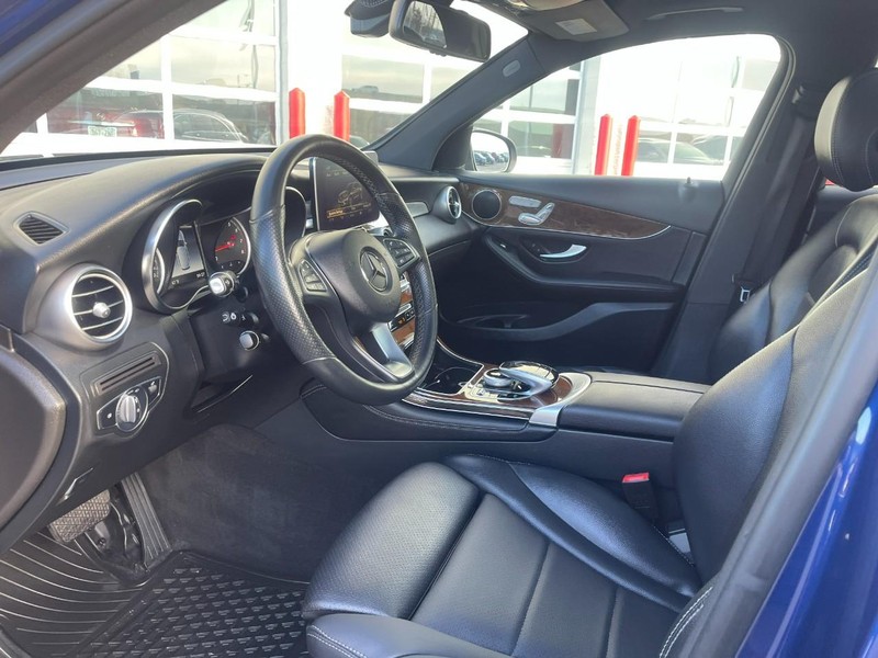 Mercedes-Benz GLC Vehicle Image 22