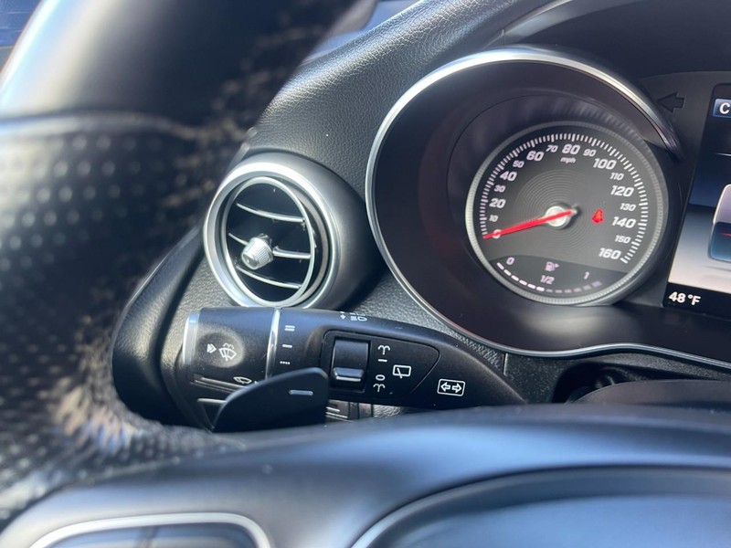 Mercedes-Benz GLC Vehicle Image 31