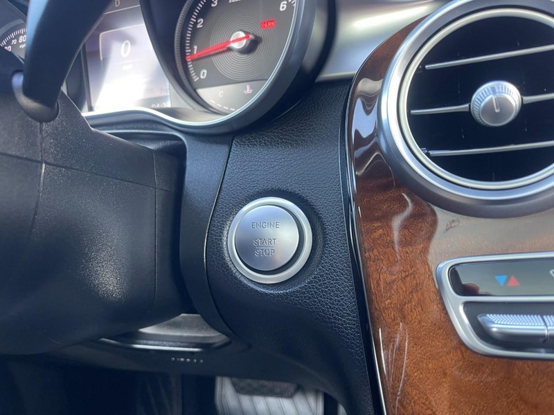 Mercedes-Benz GLC Vehicle Image 34